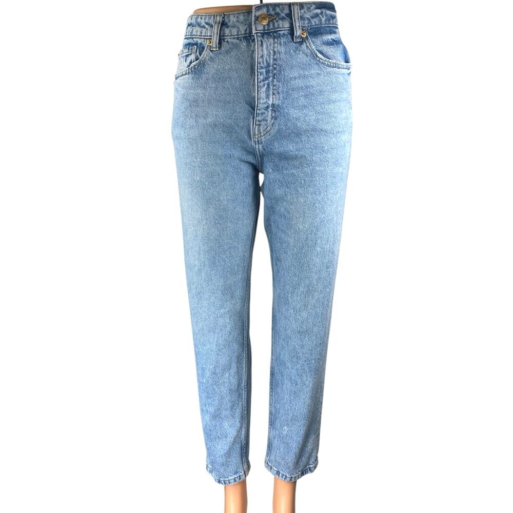 Zara Women's Blue Light Wash High Waisted Carrot Tapered Denim Jeans Size 4